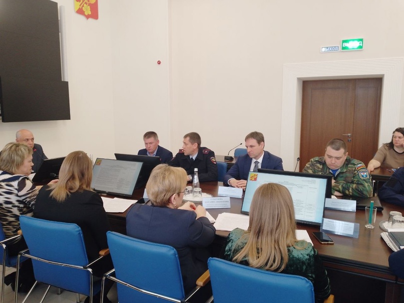 8 апреля под председательством и.о. главы администрации Терновского района Михаила Брагина прошло расширенное совещание.