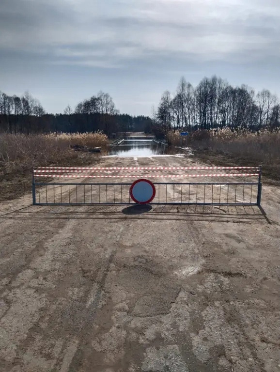 В связи с затоплением низководного моста на автодороге Курск-Борисоглебск- Терновка -Тагайка - Заречье через реку Савала с 28 марта 2024 года проезд закрыт..