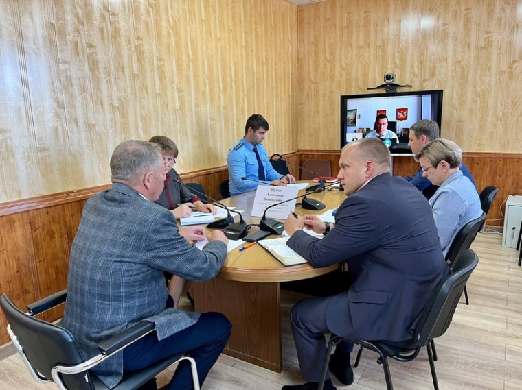 Александр Щукин провёл приём в Терновке. Александр Щукин провёл приём в Терновке.