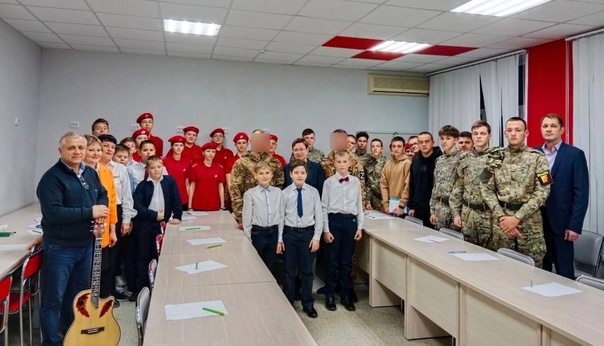 2 ноября на базе МКОУ Терновской СОШ №1 состоялась встреча ребят с участниками специальной военной операции.. 2 ноября на базе МКОУ Терновской СОШ №1 состоялась встреча ребят с участниками специальной военной операции..