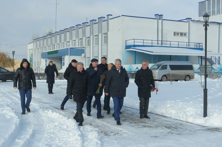 Терновский район посетил Губернатор Александр Викторович Гусев. Терновский район посетил Губернатор Александр Викторович Гусев.