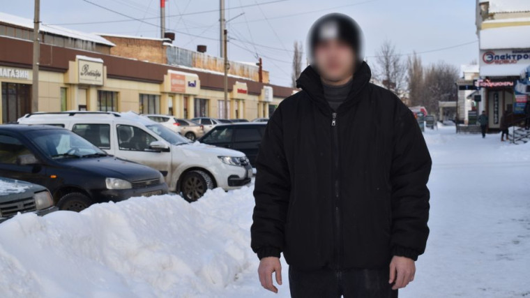 Житель Борисоглебска Александр вместе с группой сослуживцев отправился в зону спецоперации 24 февраля 2022 года.. Житель Борисоглебска Александр вместе с группой сослуживцев отправился в зону спецоперации 24 февраля 2022 года..